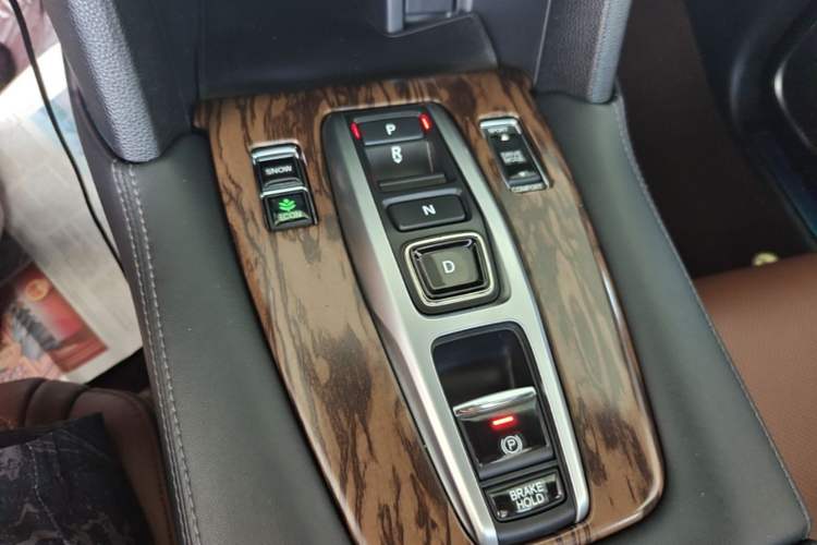 Used Honda UR-V 2017 370TURBO Four-Wheel Drive Prestige Edition China V Gear Lever