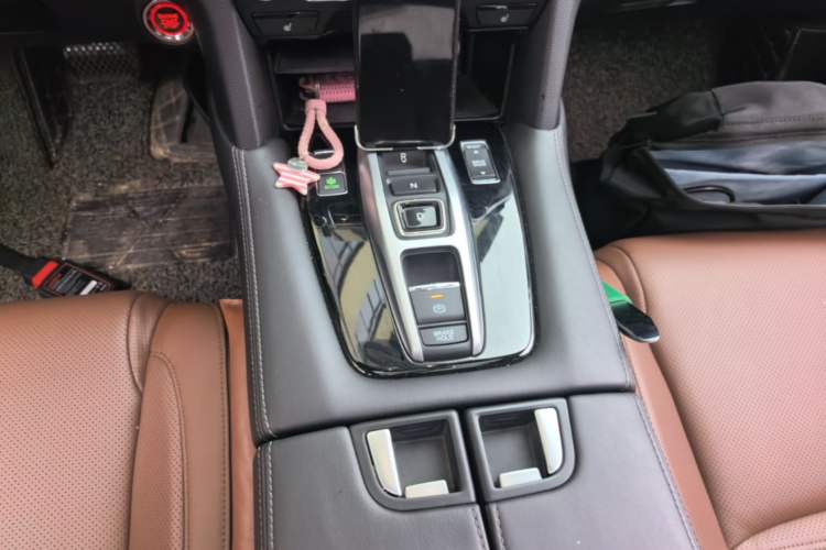 Used Honda UR-V 2017 370TURBO 2WD Prestige Edition China V Gear Lever