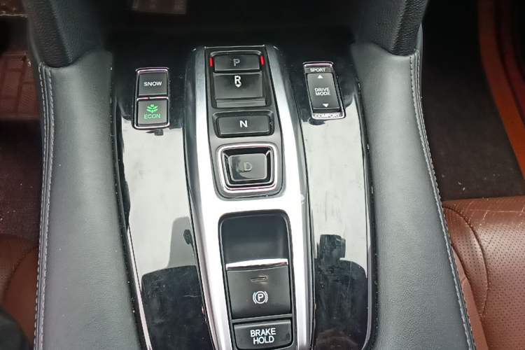 Used Honda UR-V 2017 370TURBO 2WD Prestige Edition China V Gear Lever