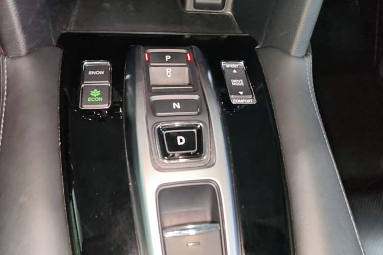 Used Honda UR-V 2017 370TURBO Four-Wheel Drive Prestige Edition China V Gear Lever