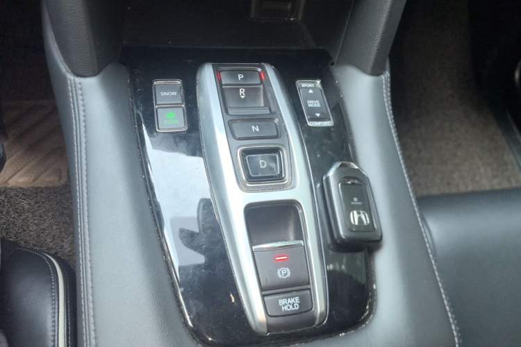 Used Honda UR-V 2017 370TURBO Four-Wheel Drive Prestige Edition China V Gear Lever