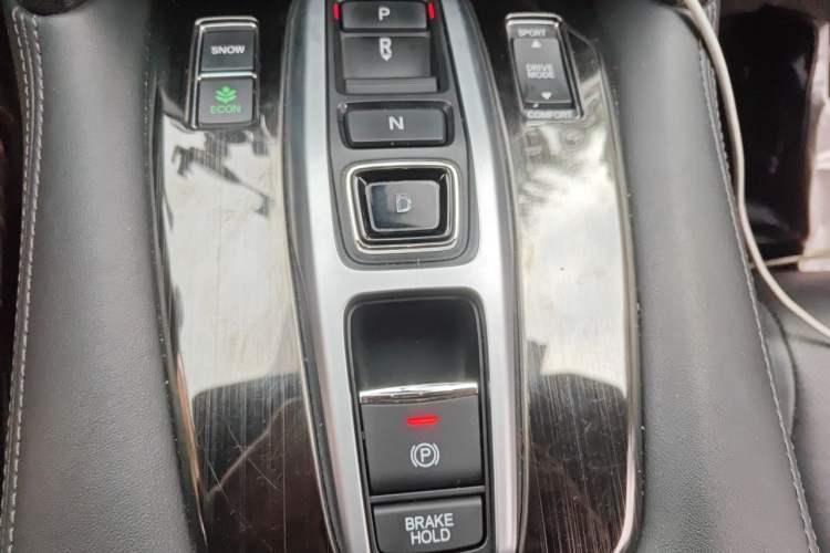 Used Honda UR-V 2017 370TURBO 2WD Prestige Edition China V Gear Lever