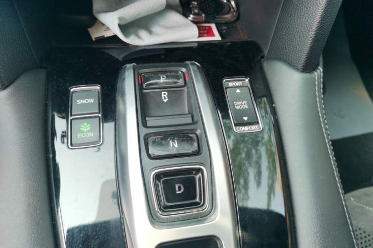 Used Honda UR-V 2017 370TURBO Four-Wheel Drive Prestige Edition China V Gear Lever