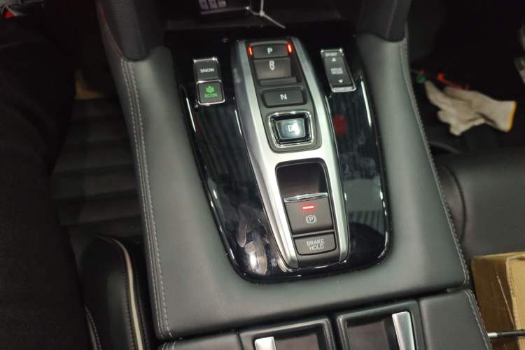 Used Honda UR-V 2017 370TURBO 2WD Prestige Edition China V Gear Lever