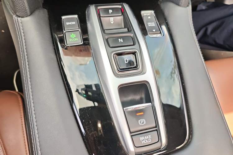 Used Honda UR-V 2017 370TURBO 2WD Prestige Edition China V Gear Lever