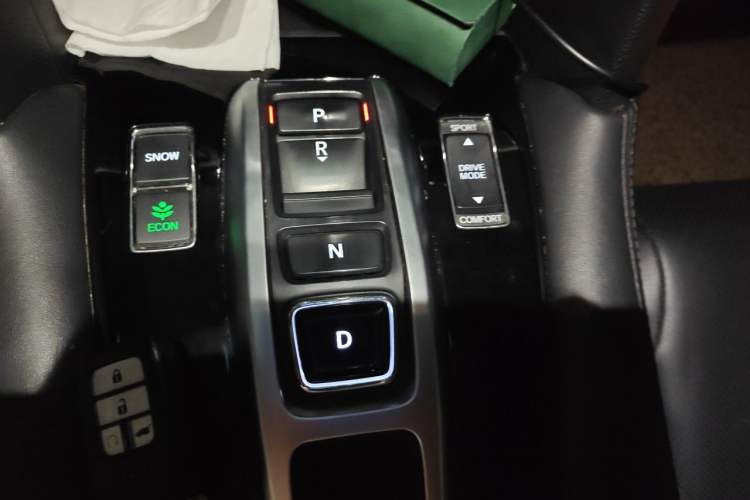 Used Honda UR-V 2017 370TURBO Four-Wheel Drive Prestige Edition China V Gear Lever