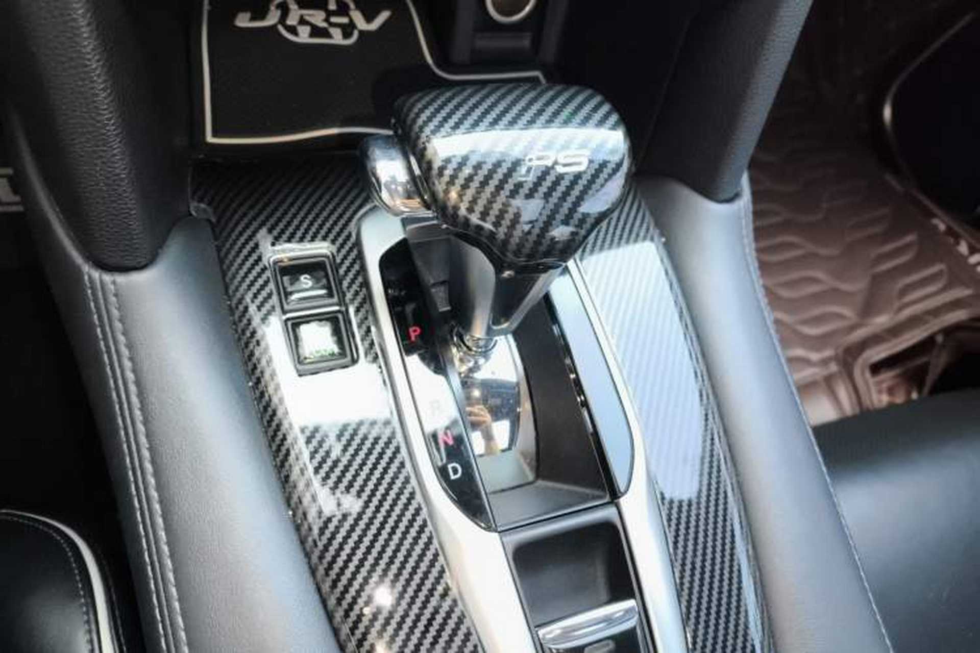 Used Honda UR-V 2017 240TURBO Two-Wheel Drive Luxury Edition China VI Gear Lever
