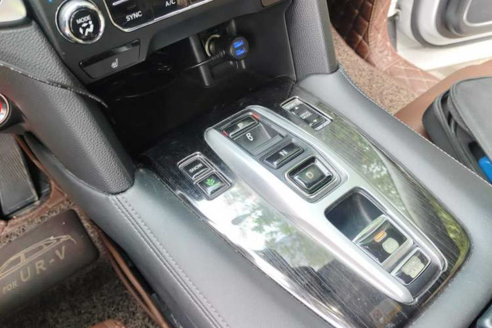 Used Honda UR-V 2017 370TURBO Four-Wheel Drive Prestige Edition China V Gear Lever
