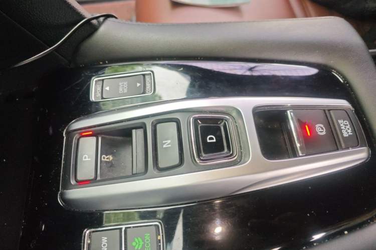 Used Honda UR-V 2017 370TURBO 2WD Prestige Edition China V Gear Lever