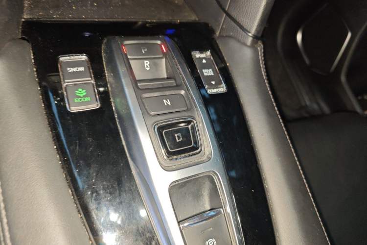 Used Honda UR-V 2017 370TURBO 2WD Prestige Edition China V Gear Lever