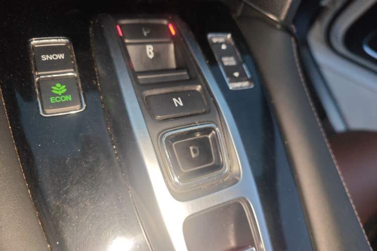 Used Honda UR-V 2017 370TURBO Four-Wheel Drive Prestige Edition China V Gear Lever