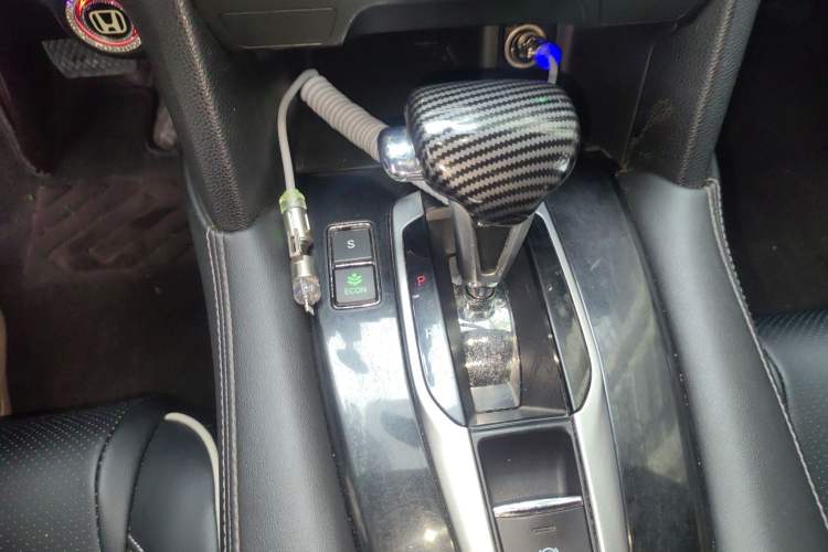 Used Honda UR-V 2017 240TURBO Two-Wheel Drive Classic Edition China V Gear Lever