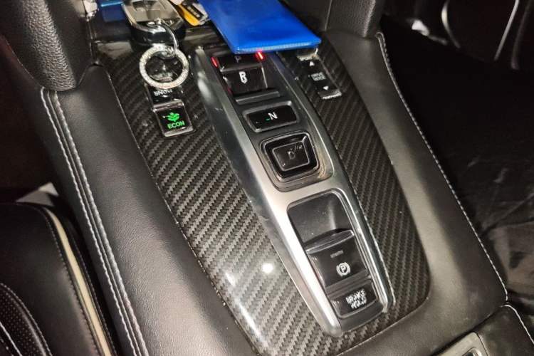 Used Honda UR-V 2017 370TURBO Four-Wheel Drive Prestige Edition China V Gear Lever