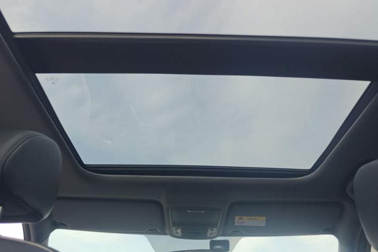 Used Honda UR-V 2017 240TURBO Two-Wheel Drive Classic Edition China V Headliner