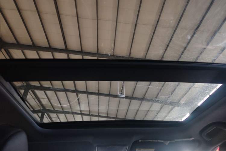 Used Honda UR-V 2017 240TURBO Two-Wheel Drive Classic Edition China V Headliner