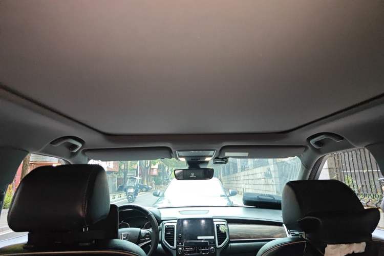 Used Honda UR-V 2017 240TURBO Two-Wheel Drive Luxury Edition China VI Headliner