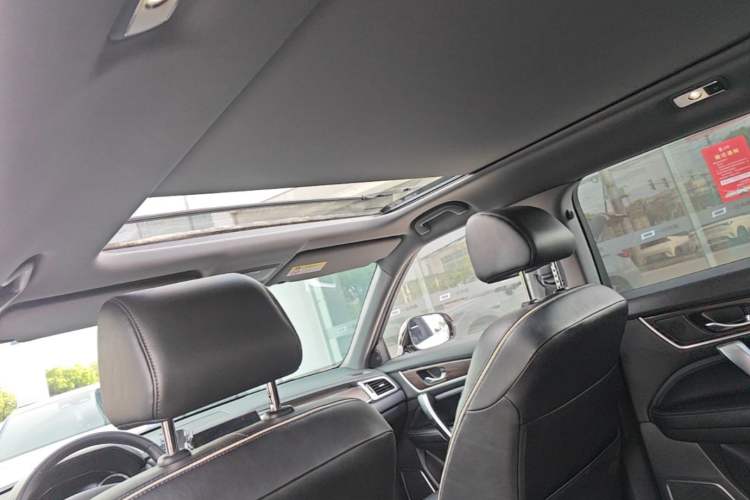 Used Honda UR-V 2017 240TURBO Two-Wheel Drive Luxury Edition China V Headliner