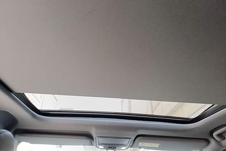 Used Honda UR-V 2017 240TURBO Two-Wheel Drive Classic Edition China VI Headliner