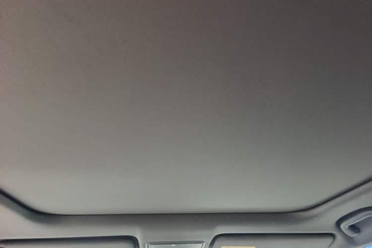 Used Honda UR-V 2017 240TURBO Two-Wheel Drive Classic Edition China VI Headliner