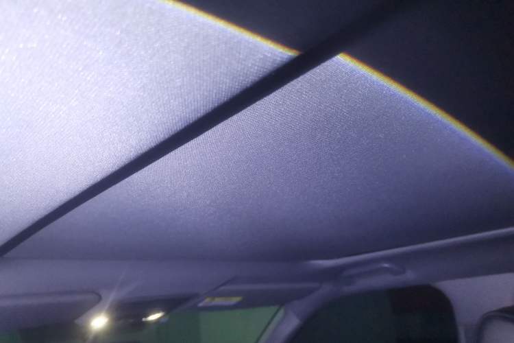 Used Honda UR-V 2017 240TURBO Two-Wheel Drive Classic Edition China V Headliner