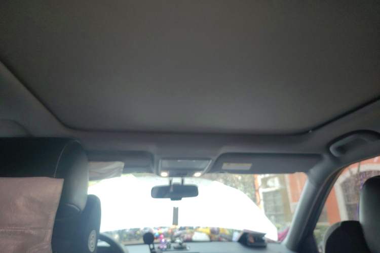 Used Honda UR-V 2017 240TURBO Two-Wheel Drive Classic Edition China V Headliner