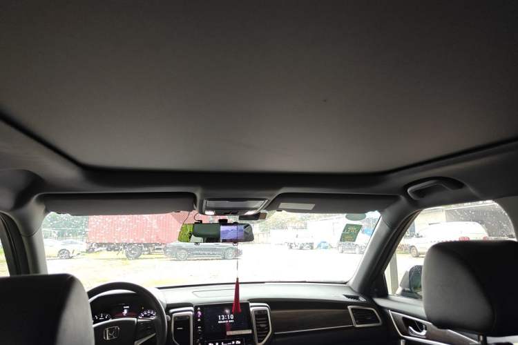 Used Honda UR-V 2017 240TURBO Two-Wheel Drive Classic Edition China VI Headliner