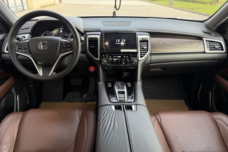 Used Honda UR-V 2017 370TURBO 2WD Prestige Edition China V Interior 1
