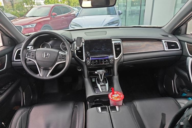 Used Honda UR-V 2017 240TURBO Two-Wheel Drive Luxury Edition China V Interior 2