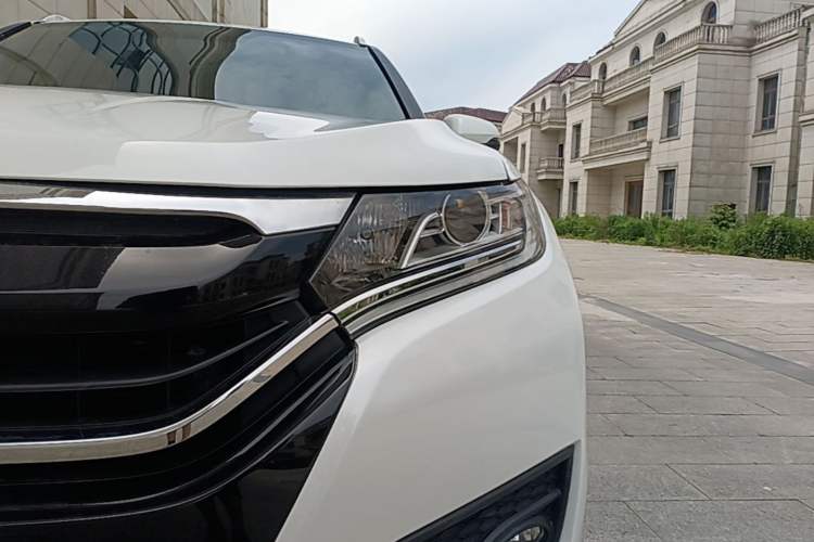 Used Honda UR-V 2017 240TURBO Two-Wheel Drive Classic Edition China VI Left Front Headlight