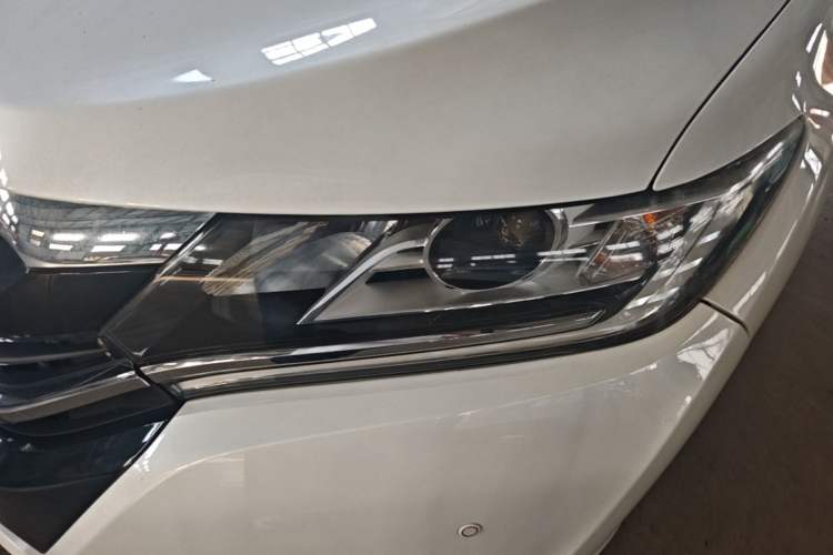 Used Honda UR-V 2017 240TURBO Two-Wheel Drive Classic Edition China V Left Front Headlight