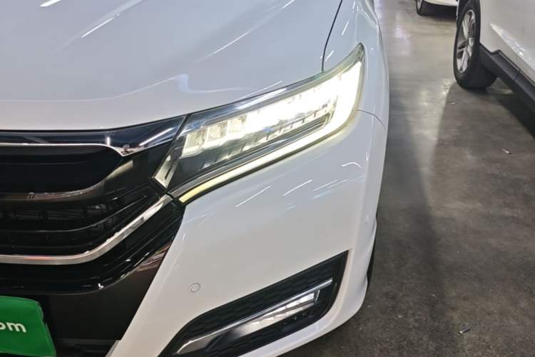 Used Honda UR-V 2017 370TURBO 2WD Prestige Edition China V Left Front Headlight
