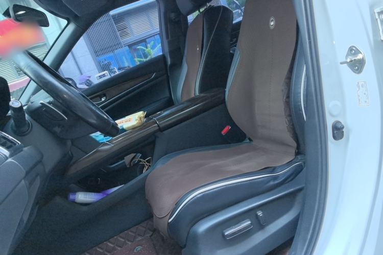 Used Honda UR-V 2017 370TURBO 2WD Prestige Edition China V Left Front Seat