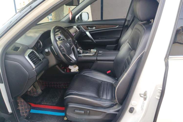 Used Honda UR-V 2017 240TURBO Two-Wheel Drive Luxury Edition China V Left Front Seat