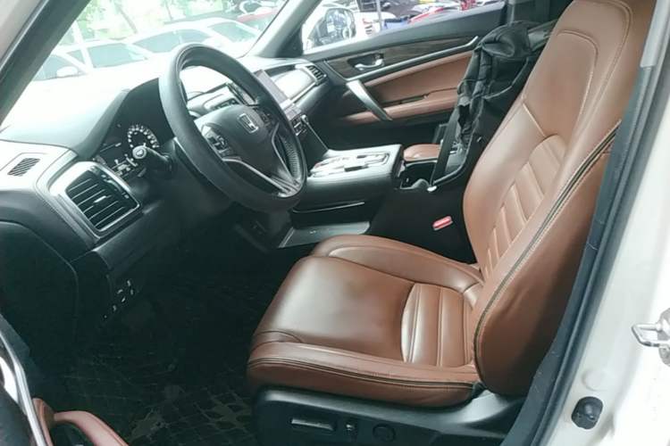 Used Honda UR-V 2017 370TURBO Four-Wheel Drive Prestige Edition China V Left Front Seat