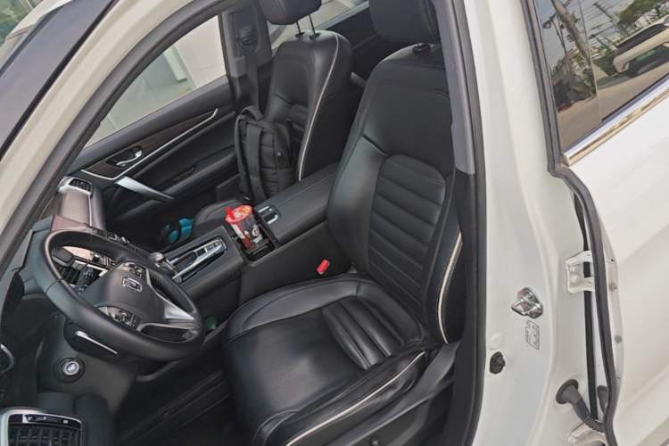 Used Honda UR-V 2017 240TURBO Two-Wheel Drive Luxury Edition China V Left Front Seat