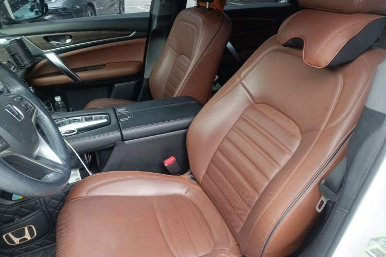 Used Honda UR-V 2017 370TURBO 2WD Prestige Edition China V Left Front Seat