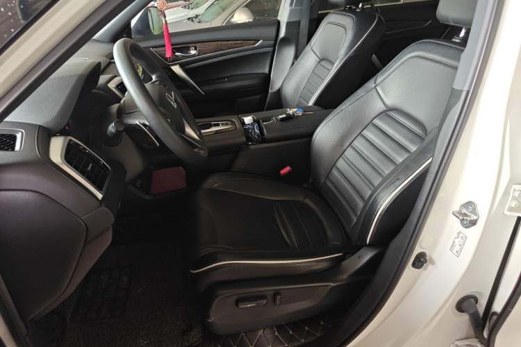 Used Honda UR-V 2017 240TURBO Two-Wheel Drive Classic Edition China VI Left Front Seat