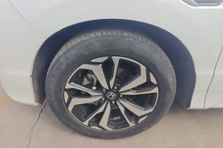 Used Honda UR-V 2017 240TURBO Two-Wheel Drive Classic Edition China V Left Front Wheel Hub