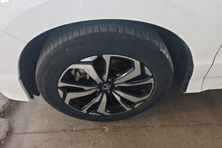 Used Honda UR-V 2017 240TURBO Two-Wheel Drive Classic Edition China V Left Front Wheel Hub