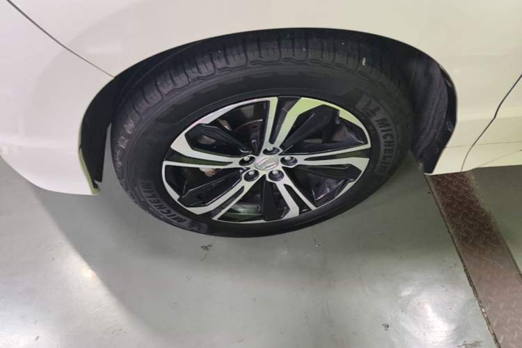 Used Honda UR-V 2017 370TURBO Four-Wheel Drive Prestige Edition China V Left Front Wheel Hub