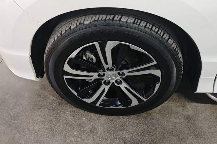 Used Honda UR-V 2017 370TURBO 2WD Prestige Edition China V Left Front Wheel Hub