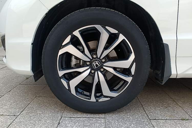 Used Honda UR-V 2017 240TURBO Two-Wheel Drive Classic Edition China VI Left Front Wheel Hub