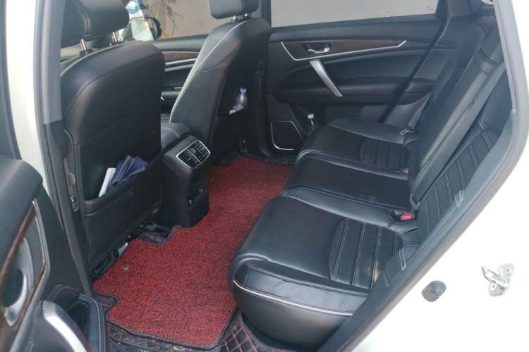 Used Honda UR-V 2017 240TURBO Two-Wheel Drive Luxury Edition China V Left Rear Seat