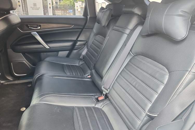 Used Honda UR-V 2017 240TURBO Two-Wheel Drive Luxury Edition China V Left Rear Seat