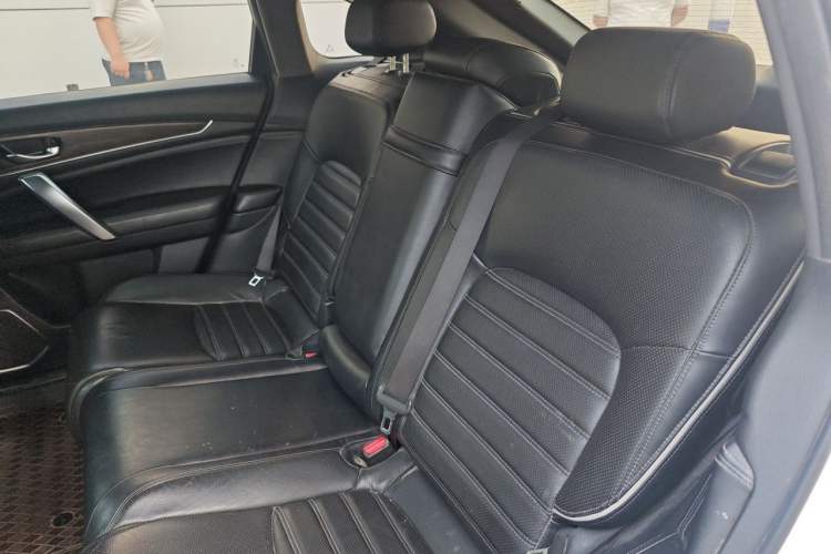 Used Honda UR-V 2017 240TURBO Two-Wheel Drive Luxury Edition China VI Left Rear Seat