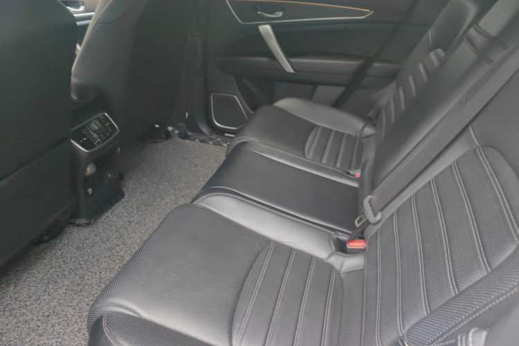 Used Honda UR-V 2017 240TURBO Two-Wheel Drive Luxury Edition China V Left Rear Seat