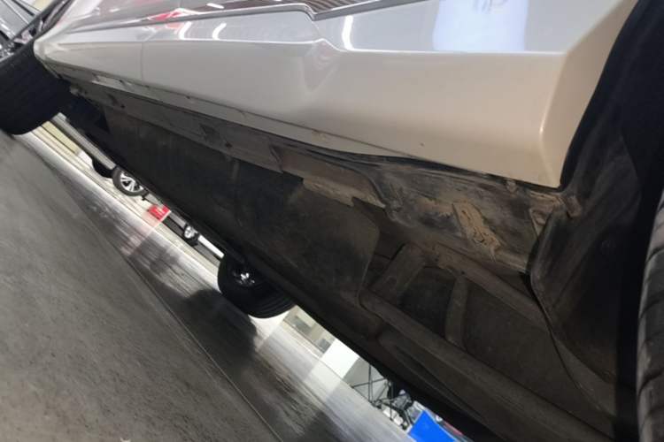 Used Honda UR-V 2017 370TURBO Four-Wheel Drive Prestige Edition China V Left Side Sill
