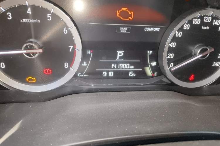 Used Honda UR-V 2017 370TURBO Four-Wheel Drive Prestige Edition China V Odometer Close Up