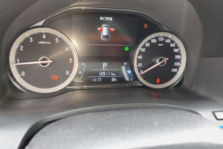 Used Honda UR-V 2017 370TURBO 2WD Prestige Edition China V Odometer Close Up