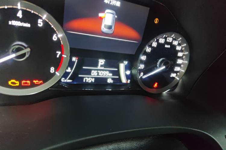 Used Honda UR-V 2017 240TURBO Two-Wheel Drive Luxury Edition China VI Odometer Close Up
